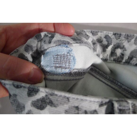 J. Mclaughlin Lexi Jeans - Petit Watercolor Cheetah 6 - Picture 9 of 15